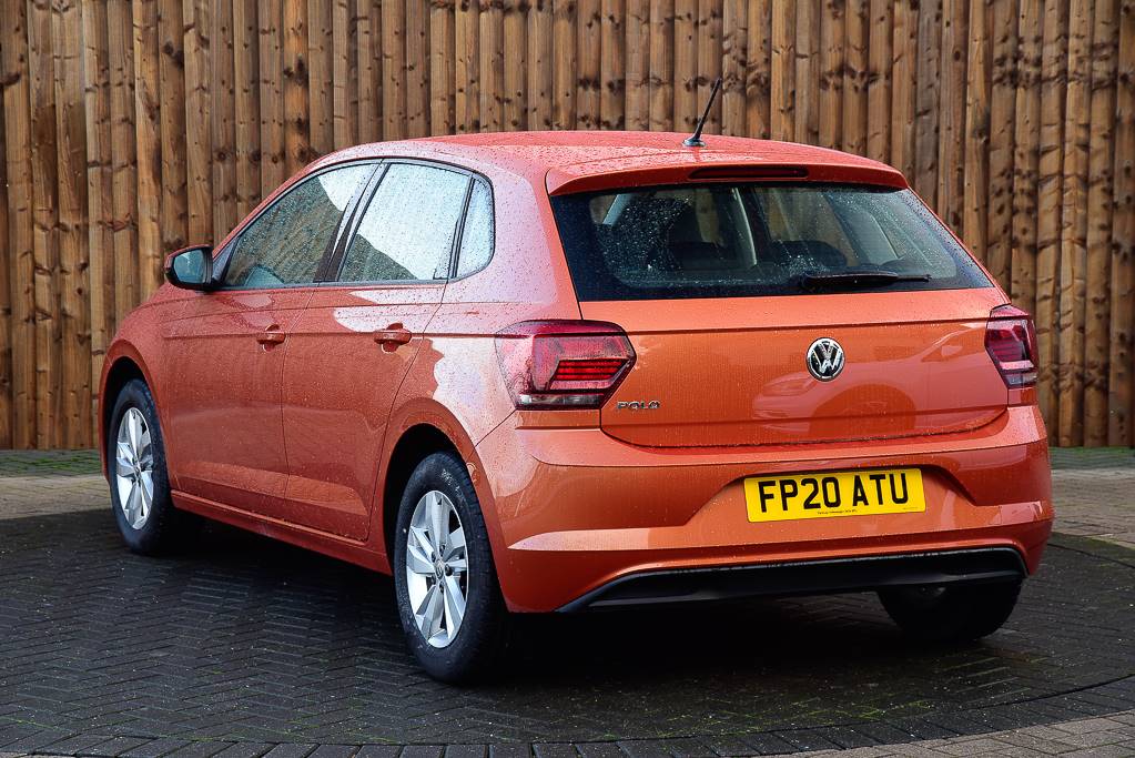 Volkswagen polo orange