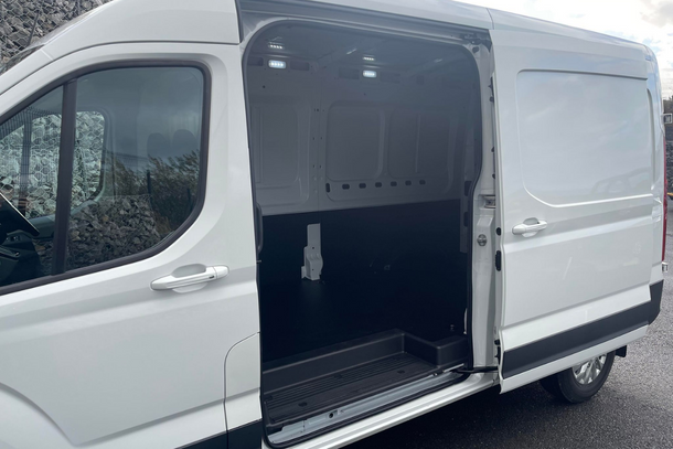 Maxus eDeliver 9
