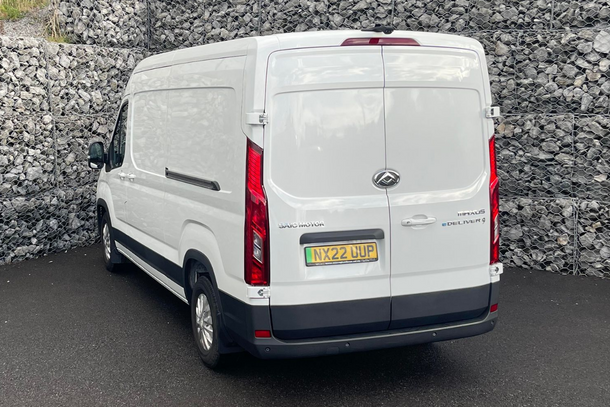 Maxus eDeliver 9